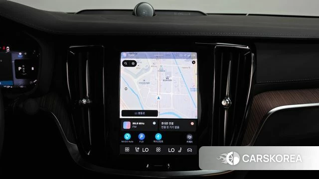 Volvo S60 3rd generation 2023 Белый из Кореи, фото 3