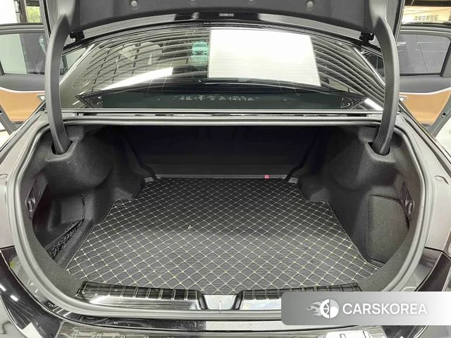 Mercedes-Benz E-Class 2025 Черный из Китая, фото 3