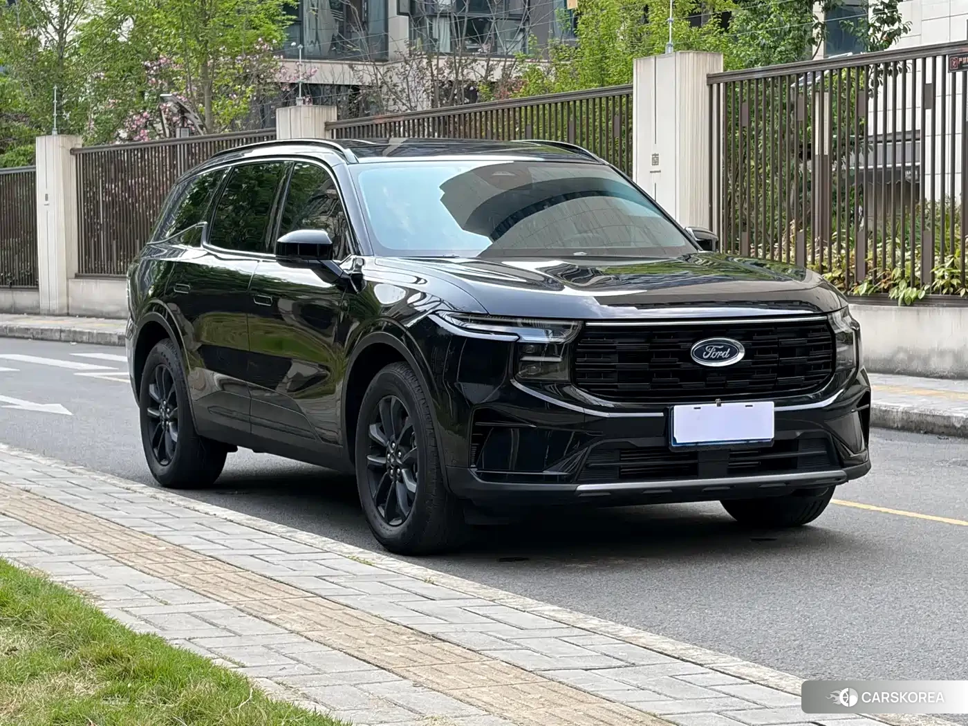 Ford Edge 2024 Черный из Китая, фото 3