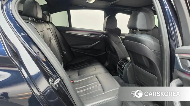 BMW 5 Series (G30) 2018 Черный из Кореи, фото 3