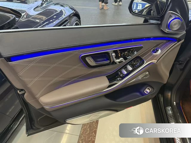 Mercedes-Benz Maybach S-Class 2023 Черный из Китая, фото 3