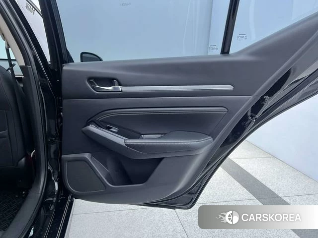 Nissan Altima 2023 Черный из Китая, фото 3