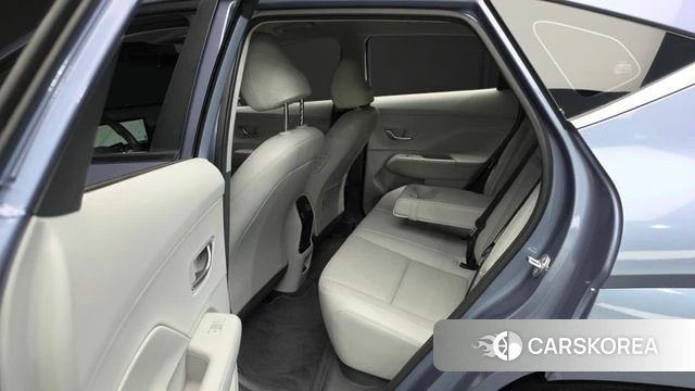Hyundai Kona Electric (SX2) 2023 Светло-серебряный цвет из Кореи, фото 3