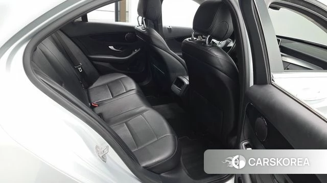 Mercedes-Benz C-Class W205 2018 Серебряный из Кореи, фото 3