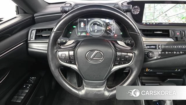 Lexus ES300h 7th generation 2019 Песочный из Кореи, фото 3