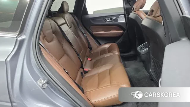 Volvo XC60 second Generation 2021 Серый из Кореи, фото 3