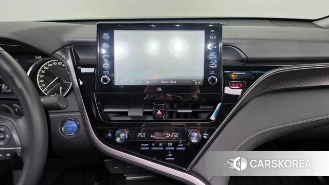 Toyota Camry (XV70) 2024 Серый из Кореи, фото 3