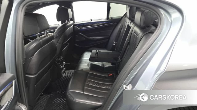 BMW 5 Series (G30) 2018 Серый из Кореи, фото 3