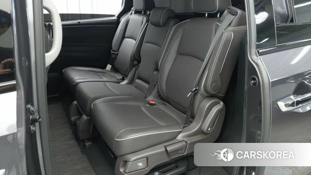 Honda Odyssey 2021 Серый из Кореи, фото 3