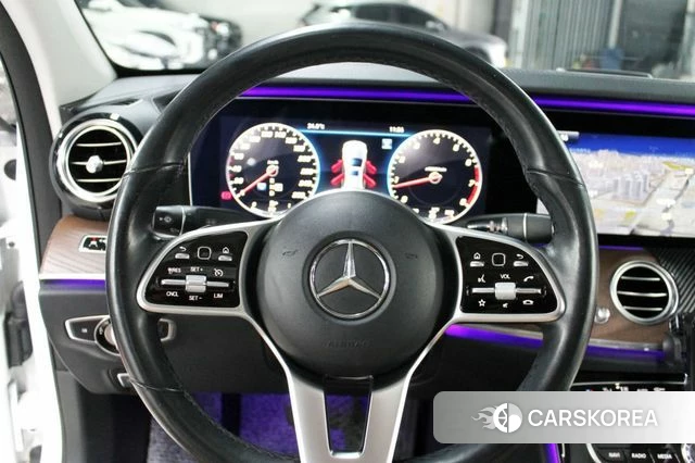 Mercedes-Benz E-Class W213 2018 Белый из Кореи, фото 3