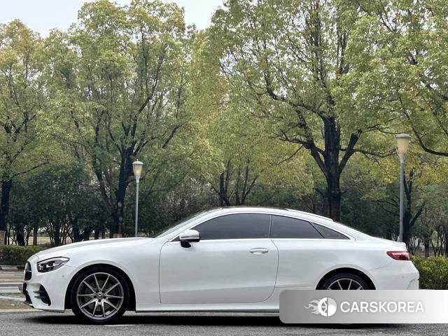 Mercedes-Benz E-Class 2021 Белый из Китая, фото 3
