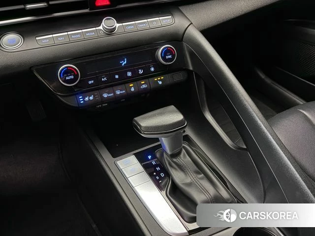 Hyundai Avante (CN7) 2022 Белый из Кореи, фото 3