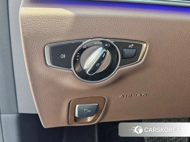 Mercedes-Benz E-Class W213 2022 Белый из Кореи, фото 3