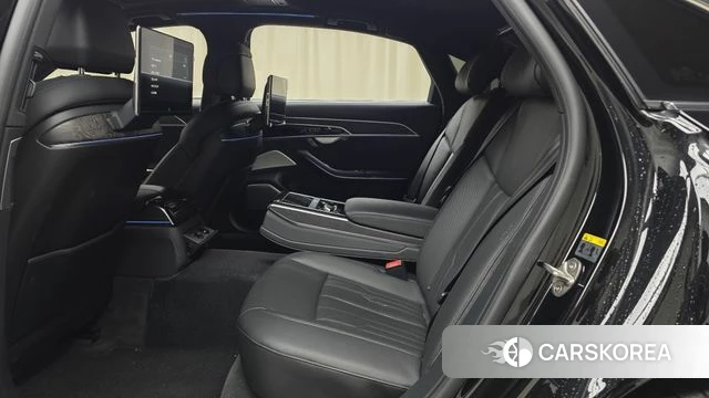 Audi A8 (D5) 2023 Черный из Кореи, фото 3
