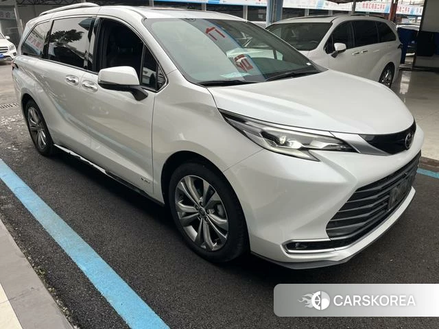 Toyota Sienna 2024 Белый из Китая, фото 3