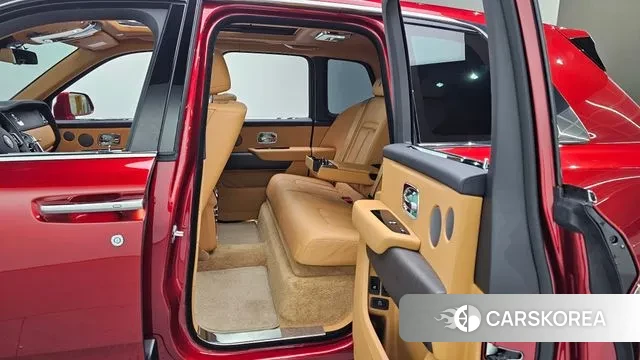 Rolls-Royce Cullinan 2023 Красный из Кореи, фото 3