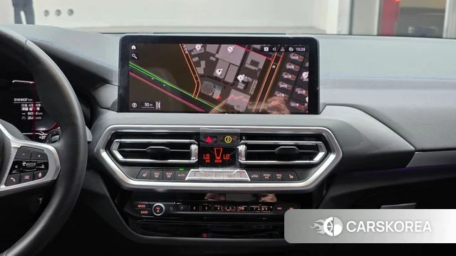 BMW iX3 2024 Песочный из Кореи, фото 3