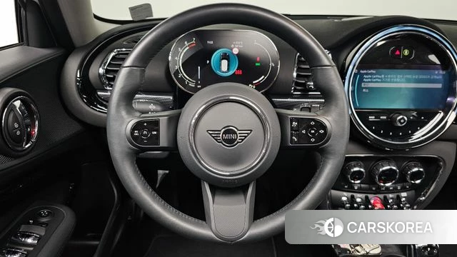 Mini Cooper Clubman 2023 Белый из Кореи, фото 3