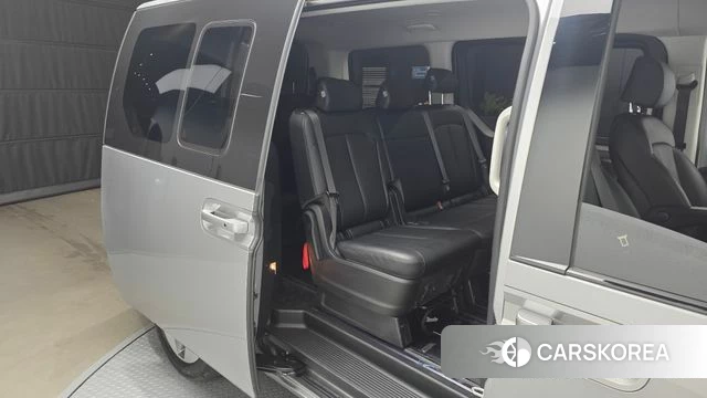Hyundai Staria 2024 Серебристо-серый из Кореи, фото 3