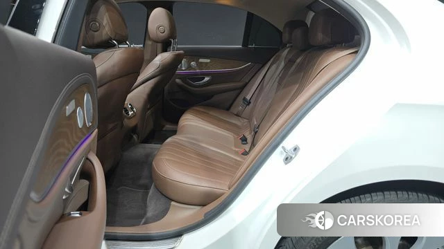 Mercedes-Benz E-Class W213 2019 Белый из Кореи, фото 3