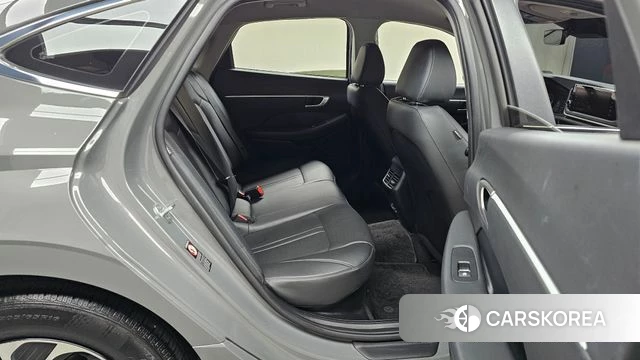 Hyundai Sonata Hybrid (DN8) 2022 Серебристо-серый из Кореи, фото 3