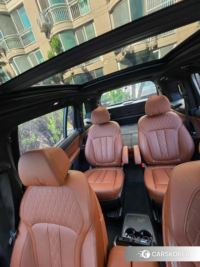 BMW X7 (G07) 2023 Белый из Кореи, фото 3