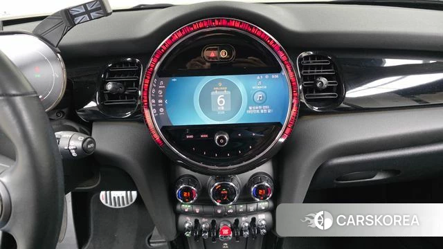 Mini Cooper 2023 Белый из Кореи, фото 3