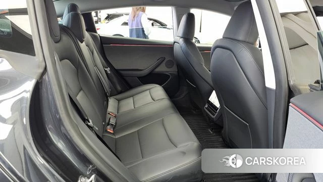 Tesla Model 3 2025 Серый из Кореи, фото 3