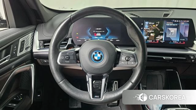 BMW iX1 (U11) 2023 Белый из Кореи, фото 4