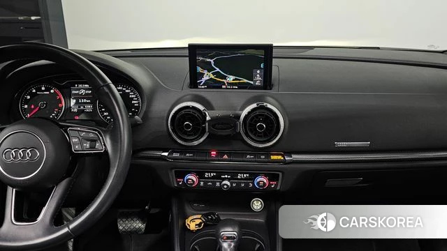 Audi New A3 2018 Черный из Кореи, фото 3