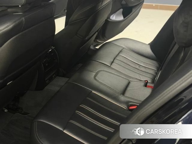 BMW 5 Series (G30) 2023 Черный из Кореи, фото 3