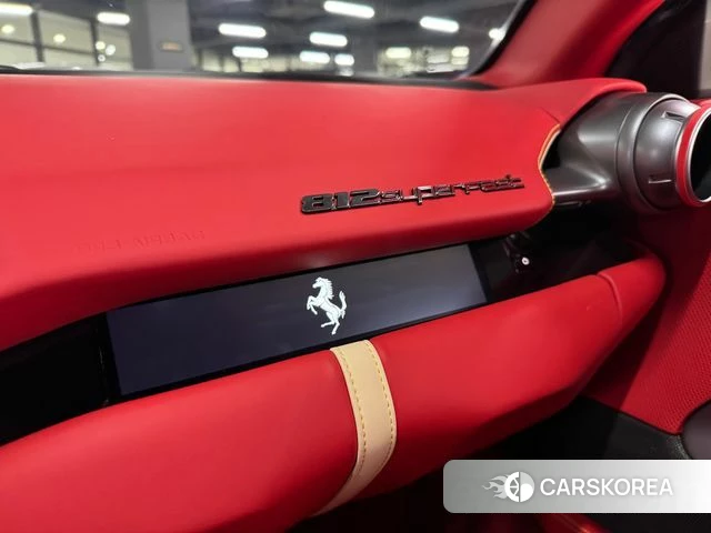Ferrari 812 Superfast 2020 Желтый из Кореи, фото 3