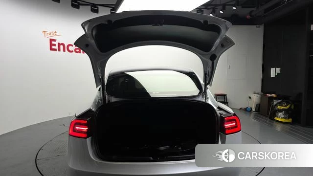 Tesla Model 3 2021 Белый из Кореи, фото 3