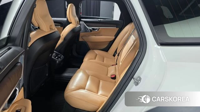 Volvo V90 Cross-Country 2021 Белый из Кореи, фото 3