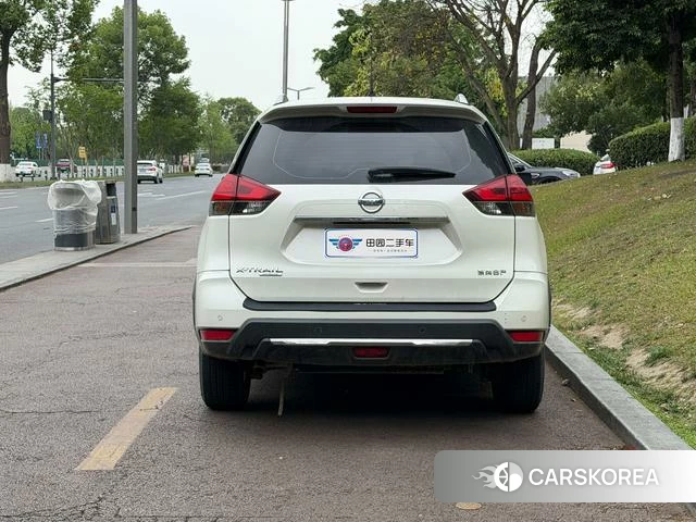 Nissan X-Trail 2023 Белый из Китая, фото 3