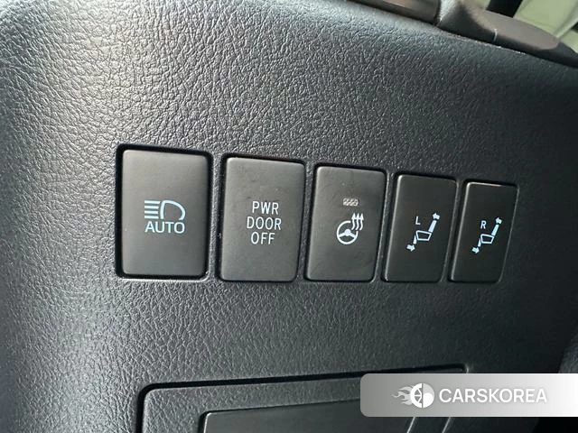 Toyota Vellfire 2022 Белый из Китая, фото 3