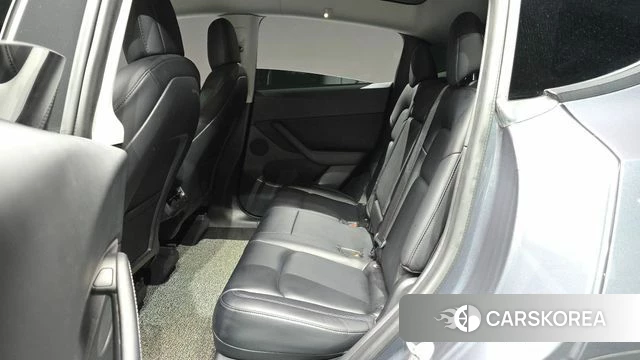 Tesla Model Y 2021 Серый из Кореи, фото 3