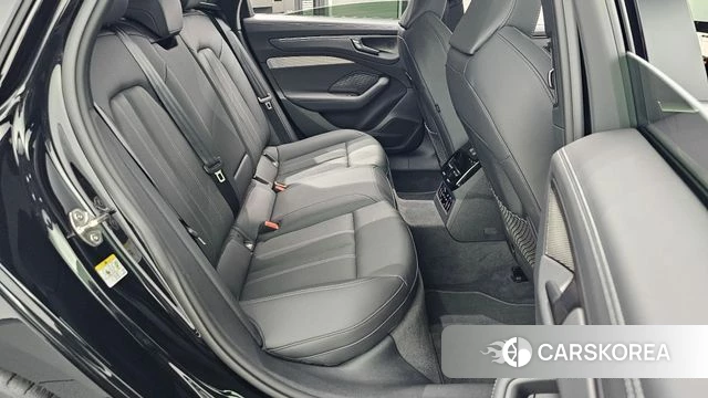 Audi A6 (C9) 2026 Черный из Кореи, фото 3