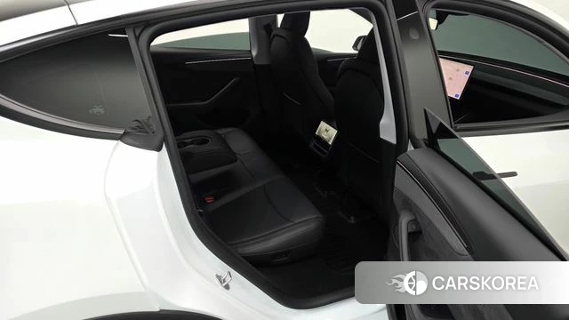 Tesla Model Y 2025 Белый из Кореи, фото 3