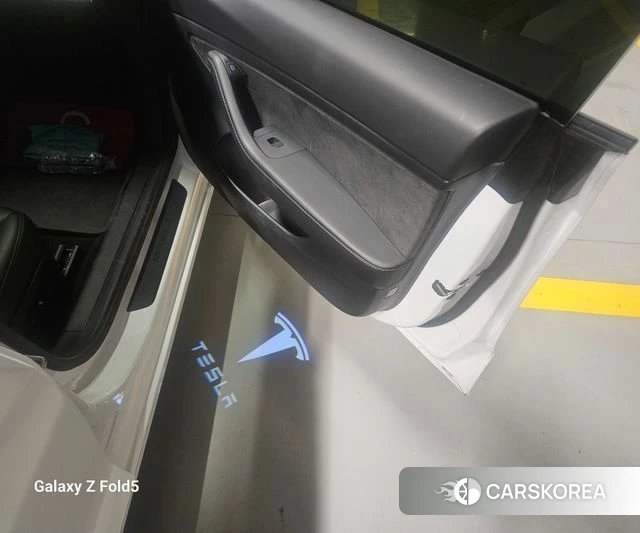 Tesla Model 3 2021 Белый из Кореи, фото 3