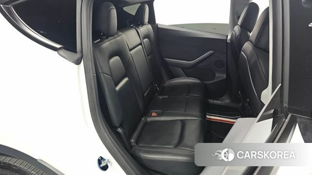 Tesla Model Y 2021 Белый из Кореи, фото 3