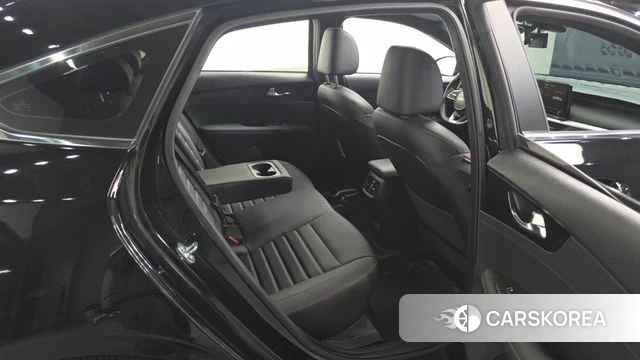 Kia The New K3 2nd generation 2024 Черный из Кореи, фото 3