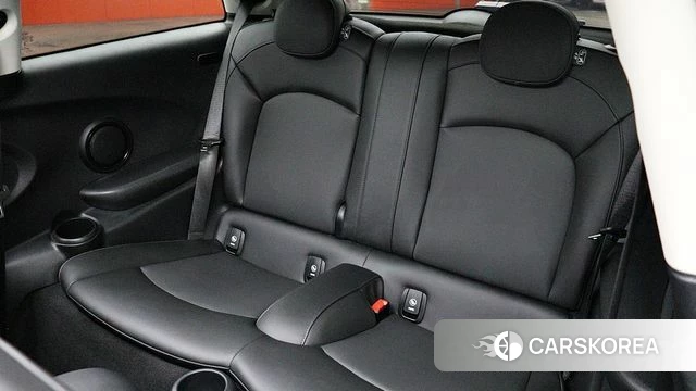 Mini Cooper 2024 Красный из Кореи, фото 3