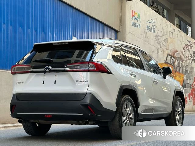 Toyota Wildlander 2022 Белый из Китая, фото 3