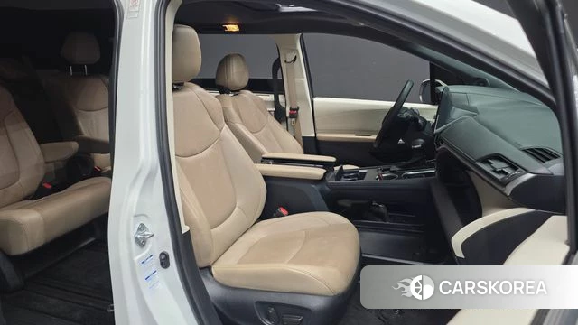 Toyota Sienna 4th Generation 2021 Белый из Кореи, фото 3