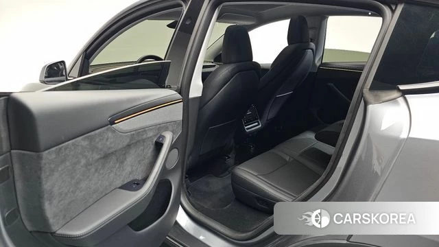 Tesla Model Y 2025 Серый из Кореи, фото 3