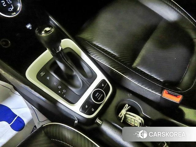 Hyundai Venue 2019 Белый из Кореи, фото 3