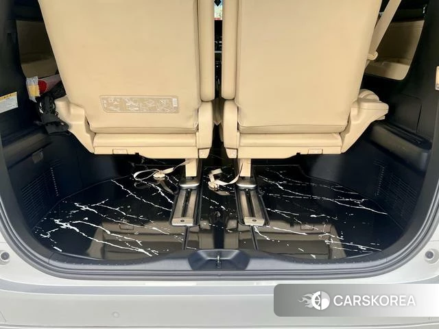 Toyota Alphard 2021 Белый из Китая, фото 3