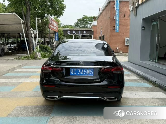 Mercedes-Benz E-Class 2022 Черный из Китая, фото 3