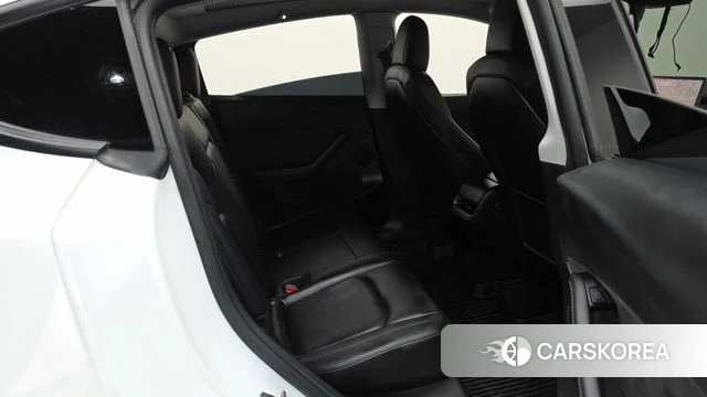 Tesla Model Y 2021 Белый из Кореи, фото 3